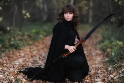Autumn hunting girl